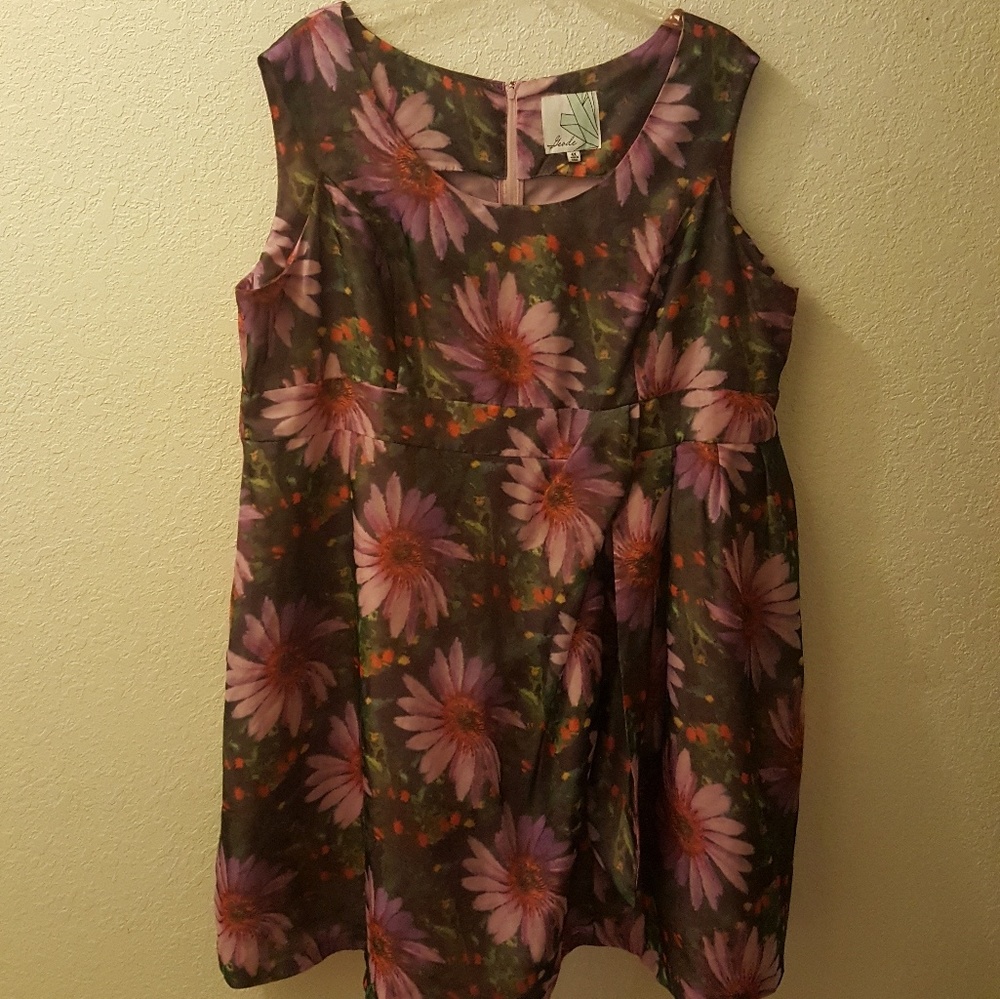 Beautiful satin dress - NWOT